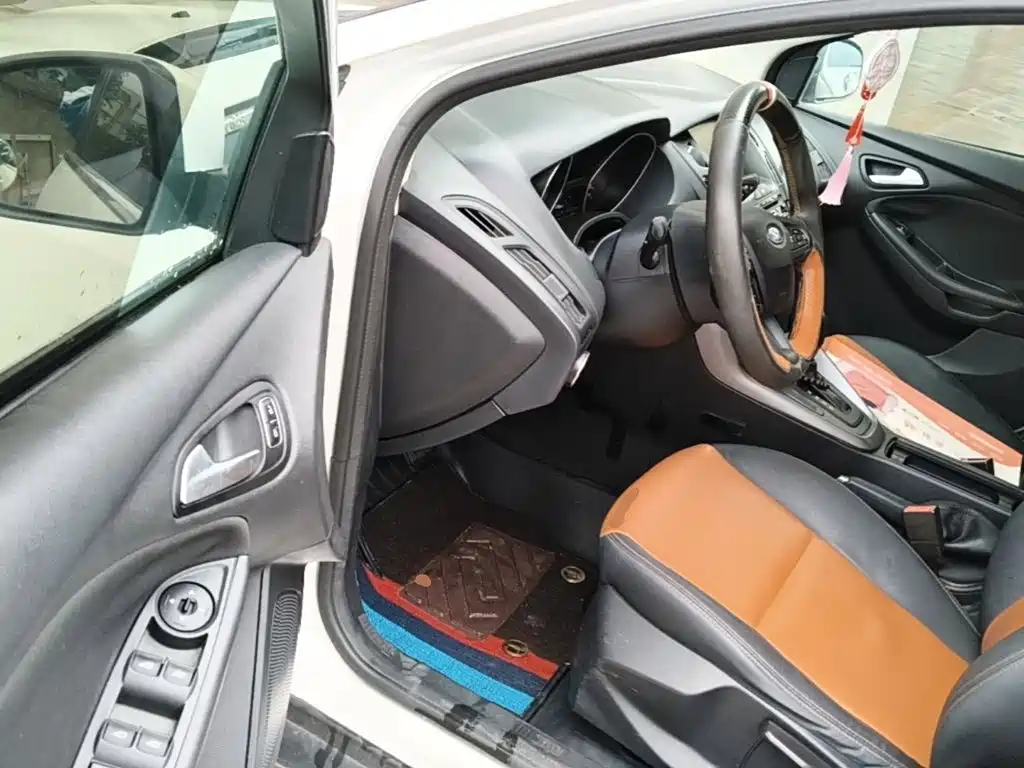 Ford Focus — миниатюра 16