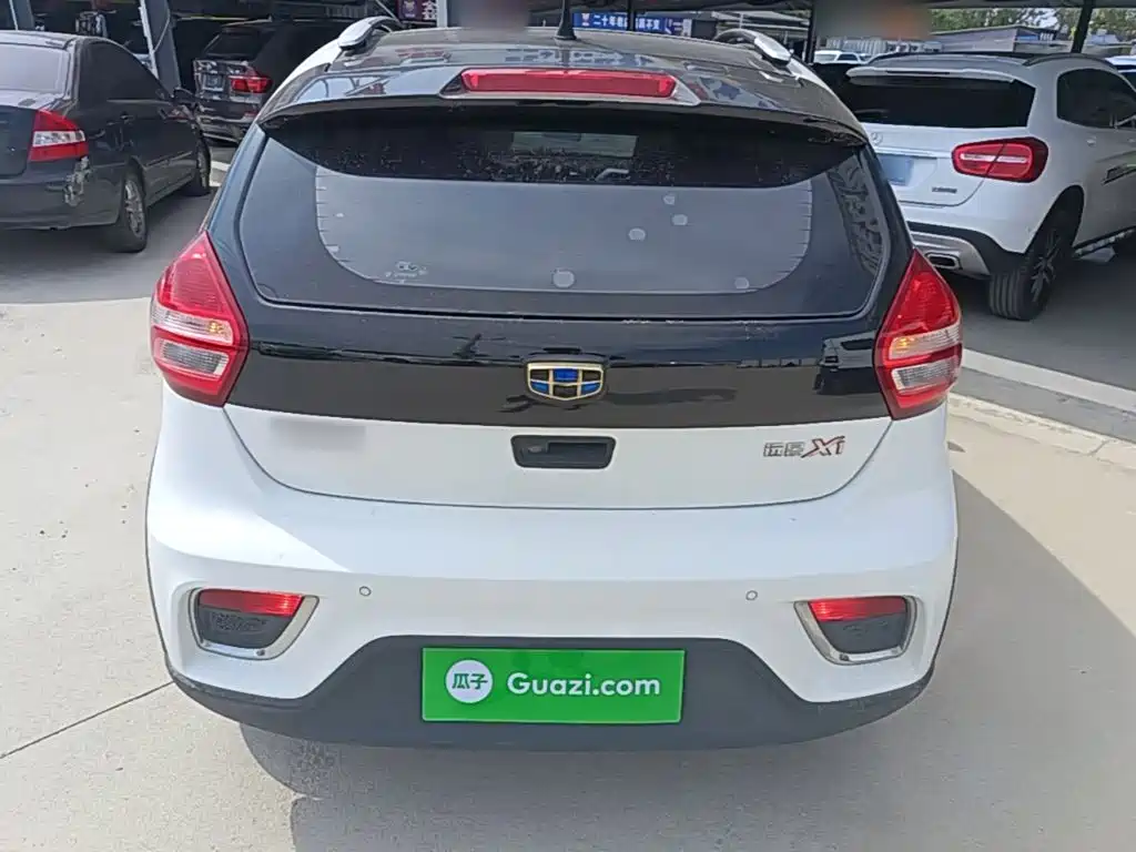 Geely Vision X1 — миниатюра 6