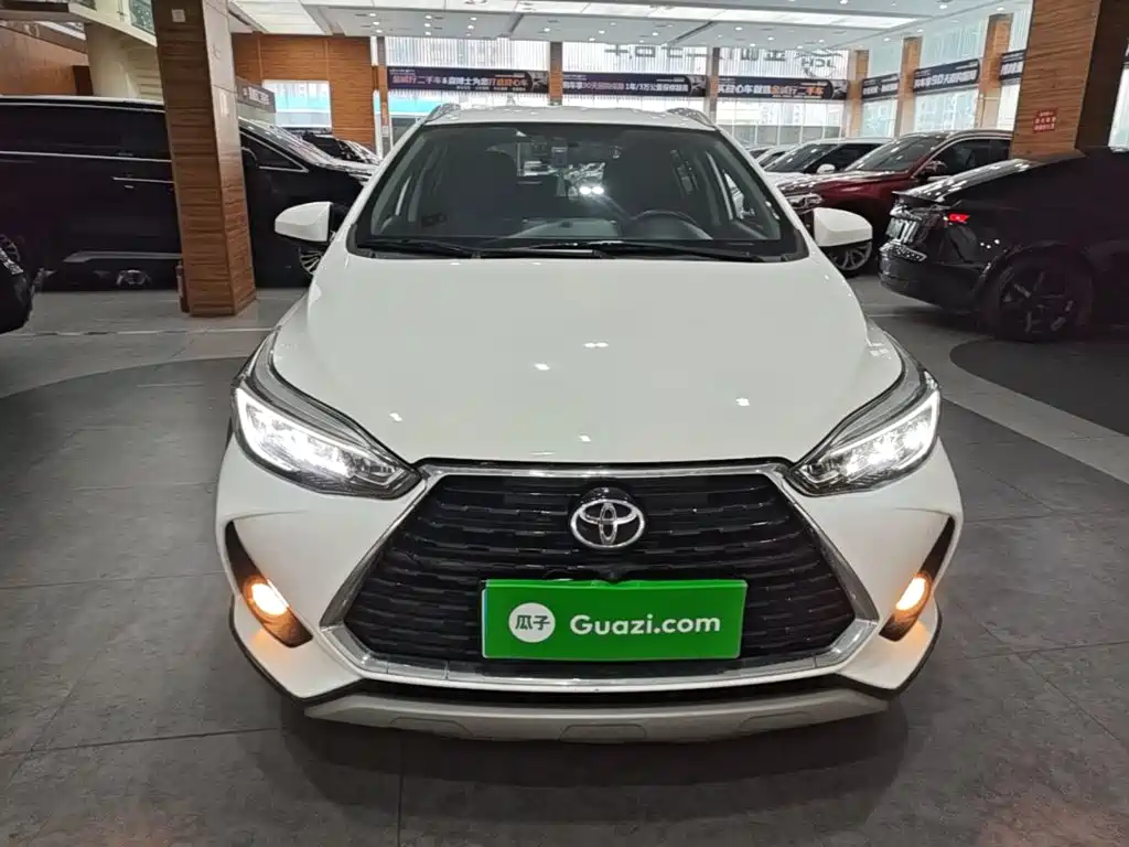 Toyota Yaris L — миниатюра 3