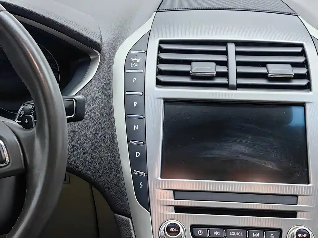 Lincoln MKZ — миниатюра 13