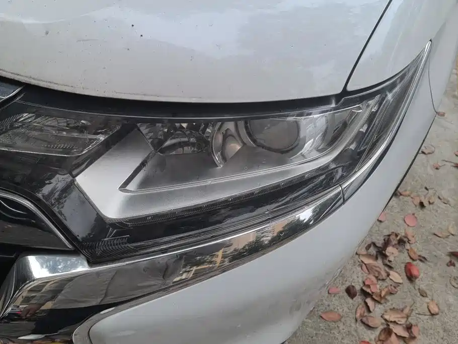 Mitsubishi Outlander (Import) 2.0L two-wheel drive value-added version 5 seats, фото 5
