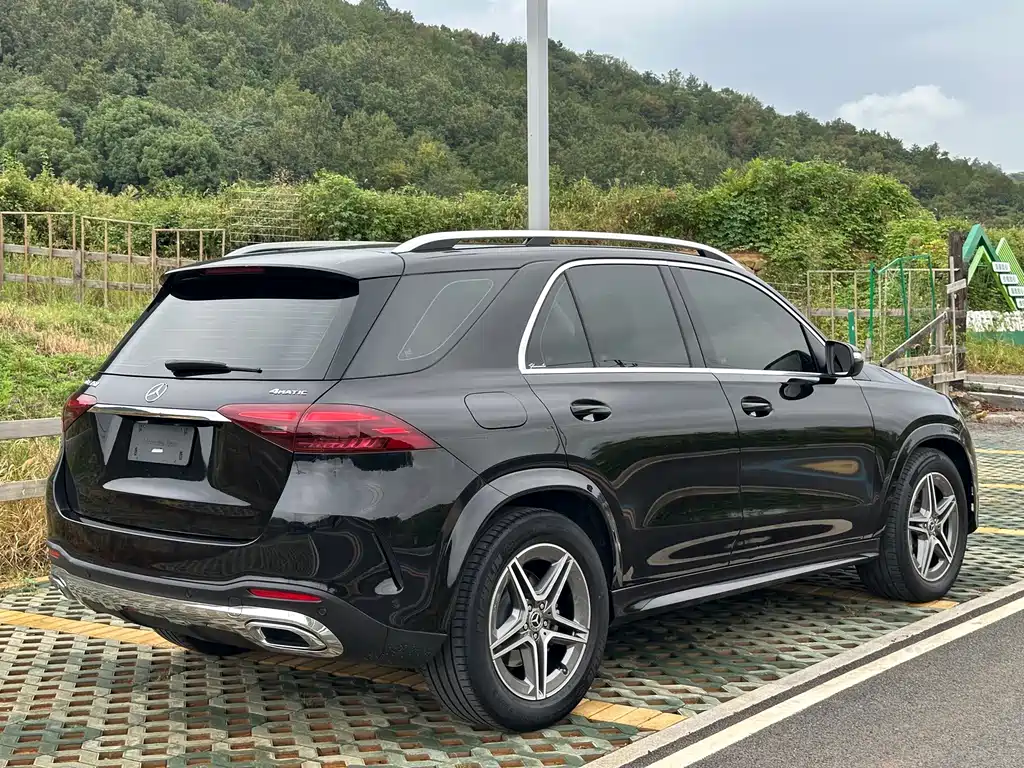Mercedes-Benz GLE (Import) — миниатюра 15