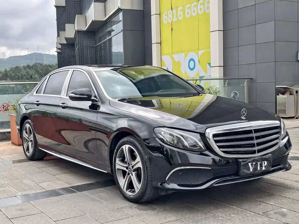 Mercedes-Benz E-Class — миниатюра 3
