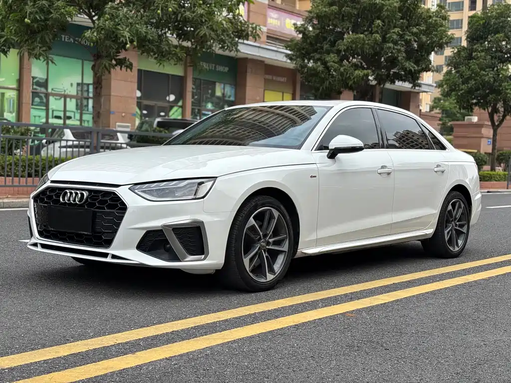 Audi A4L 2020