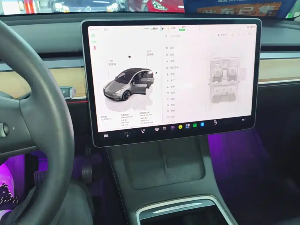 Tesla Model Y — миниатюра 13