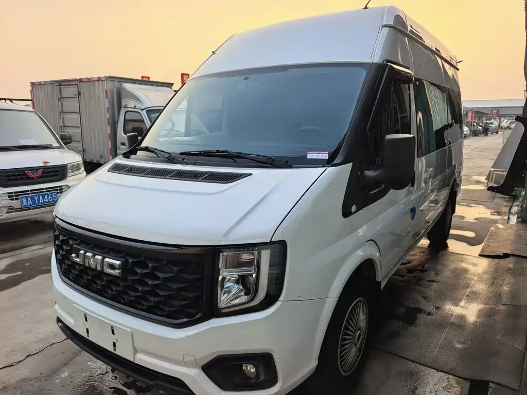 JMC JMC Fushun — миниатюра 2