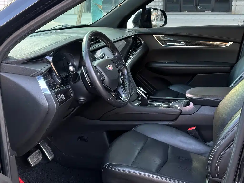 Cadillac XT6 2020 28T мест Luxury