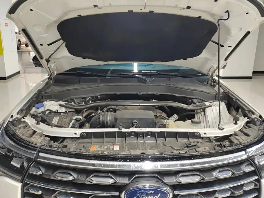 Ford Explorer — миниатюра 10