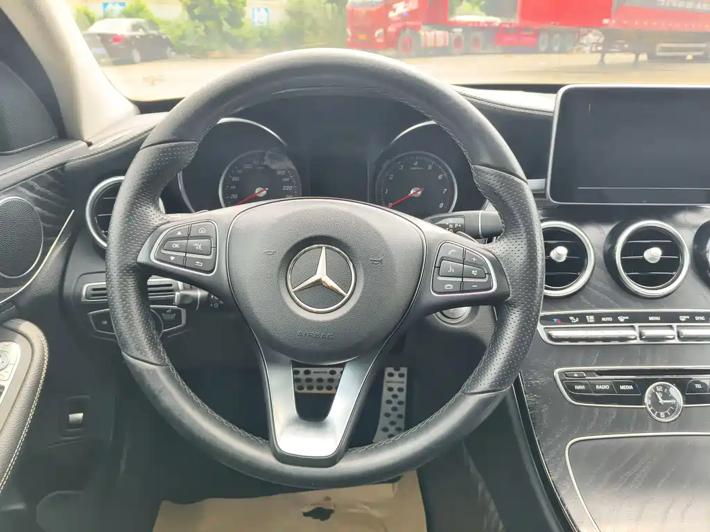 Mercedes-Benz C-Class — миниатюра 15