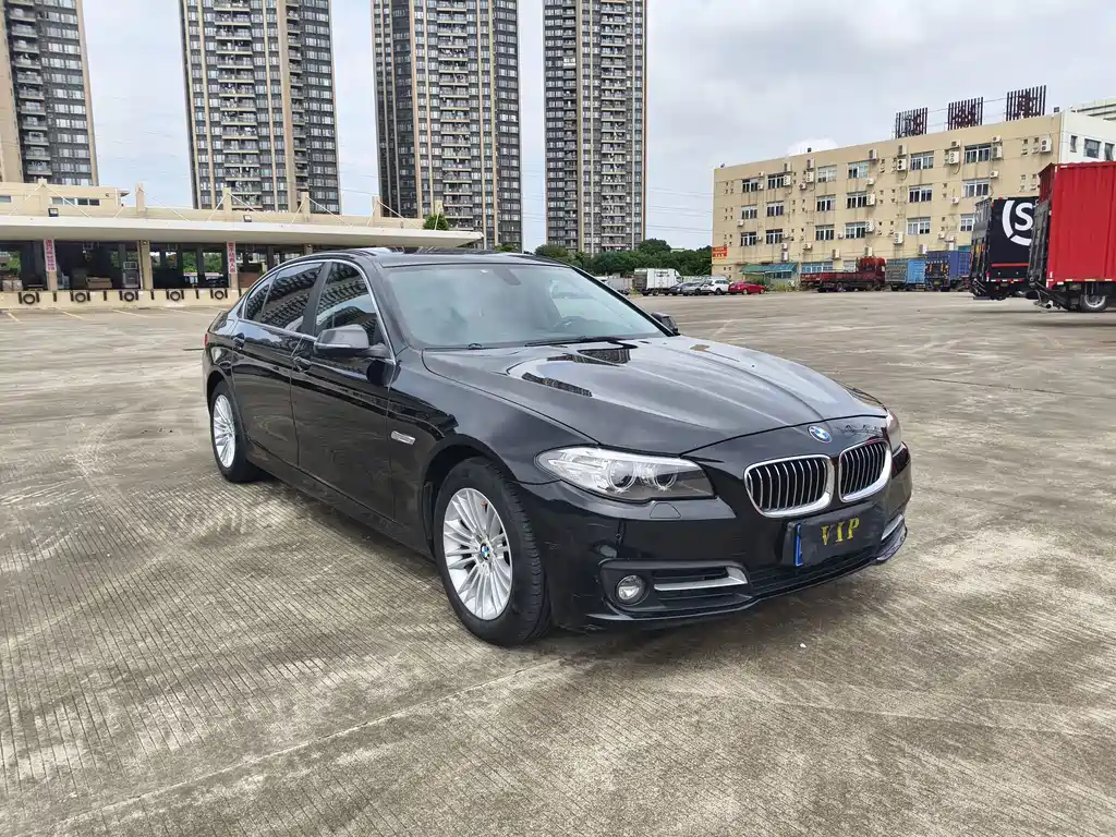 BMW 5 Series — миниатюра 3