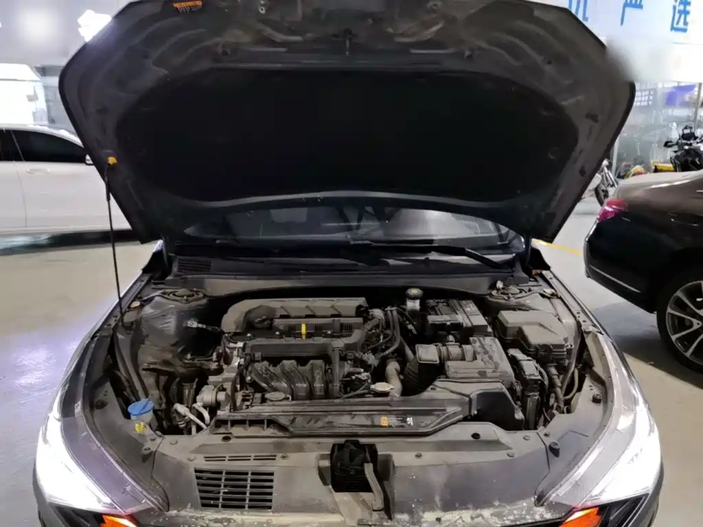 Hyundai Elantra — миниатюра 20