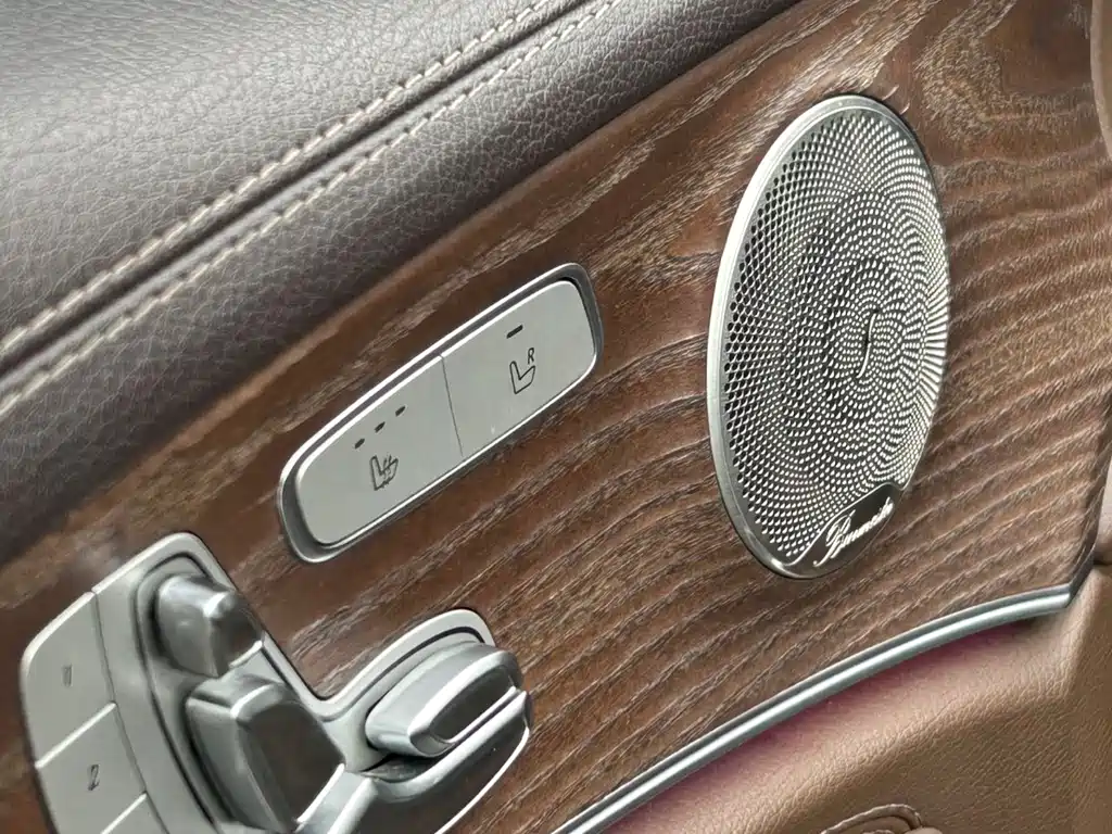 Mercedes-Benz E-Class — миниатюра 16