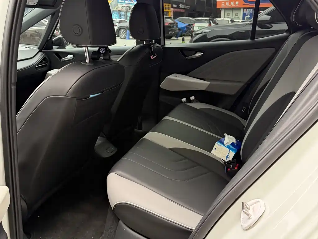 Volkswagen ID.3 — миниатюра 3