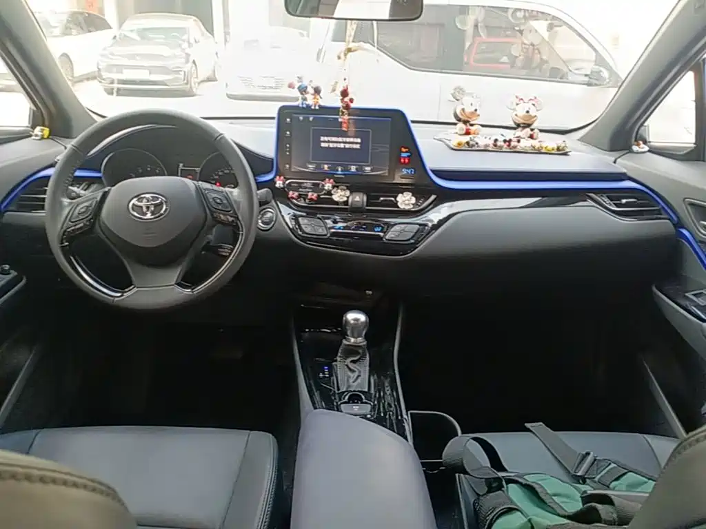 Toyota IZOA — миниатюра 10