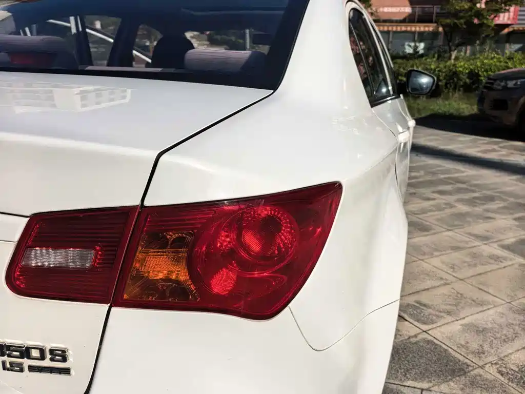 Roewe 350 — миниатюра 16