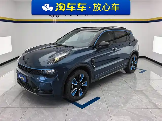 2022 Lynk & Co 01