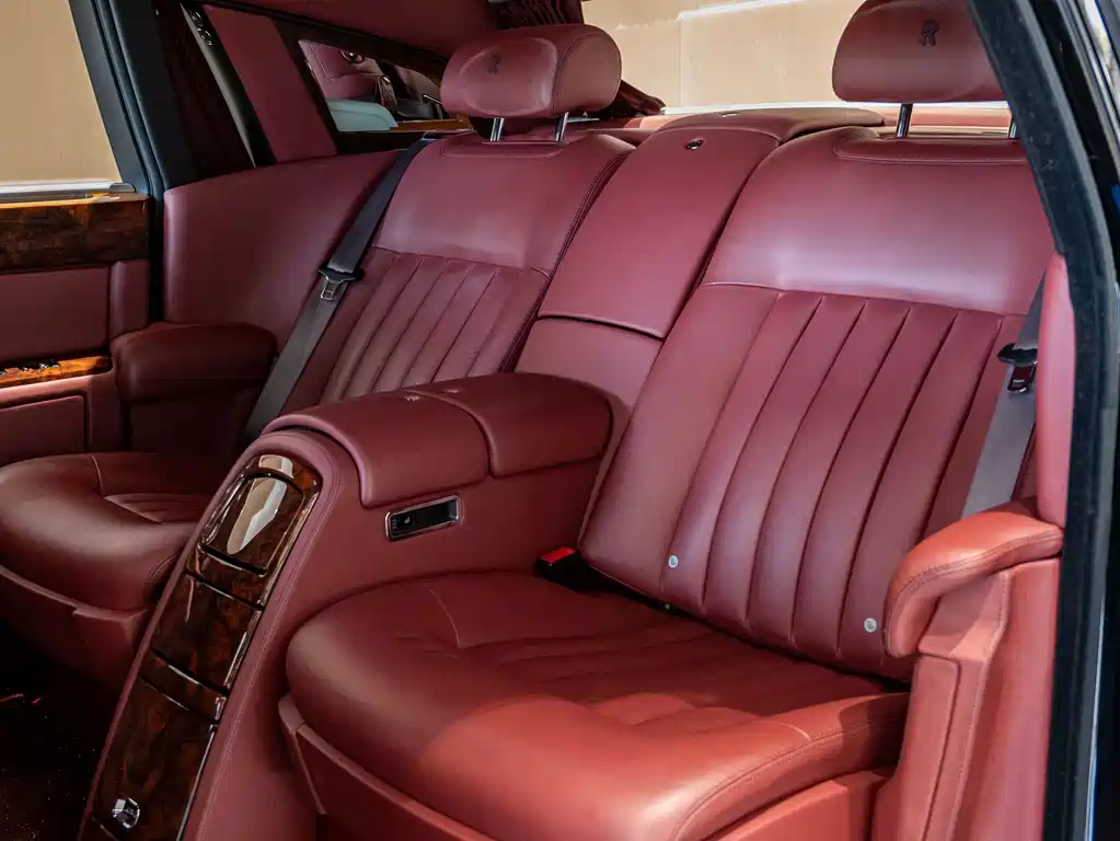 Rolls-Royce Phantom — миниатюра 10