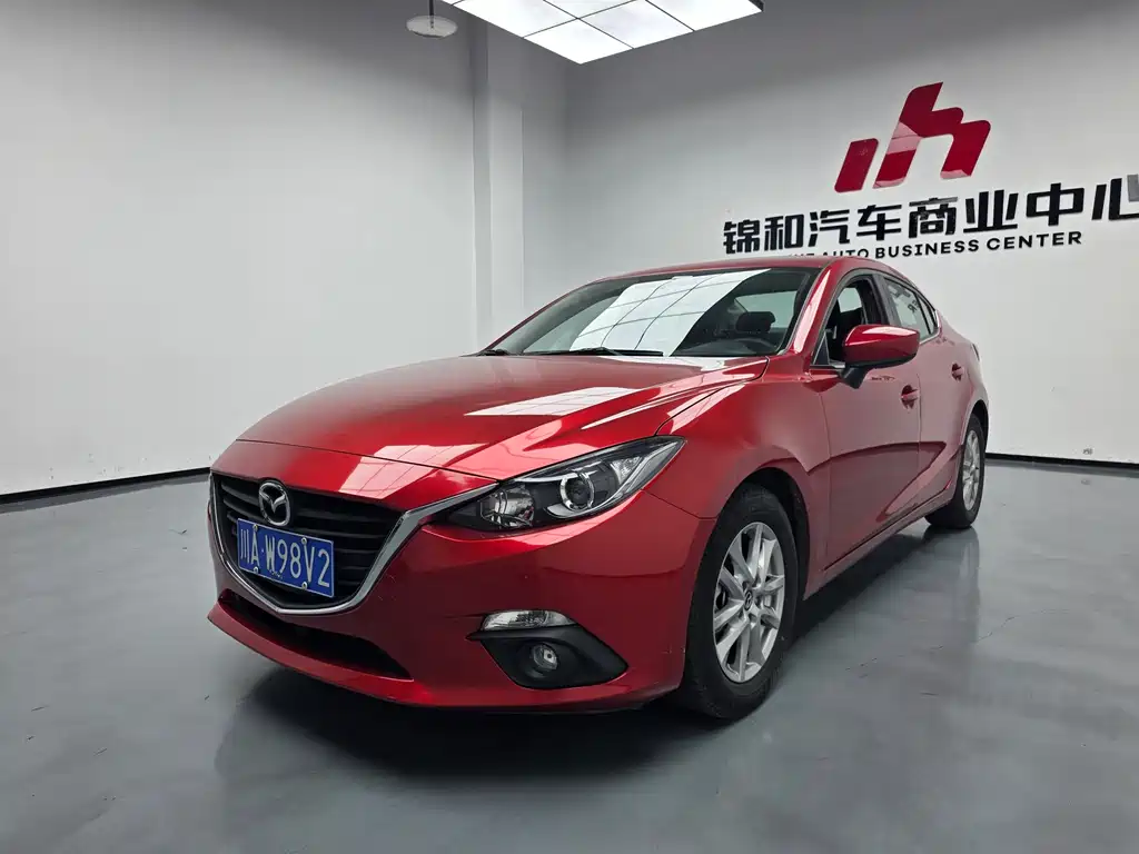 Mazda Mazda3 3 2014 1.5L AT Luxury
