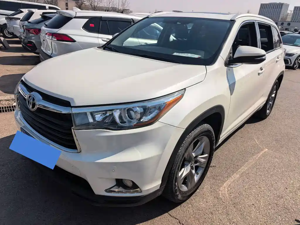 TOYOTA HIGHLANDER