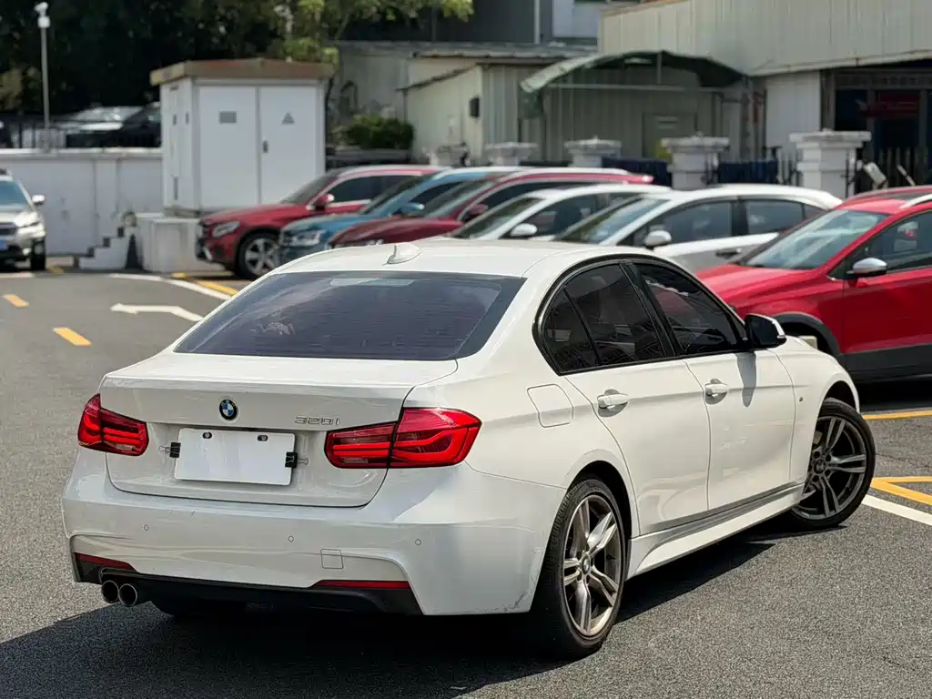 BMW 3 Series — миниатюра 18
