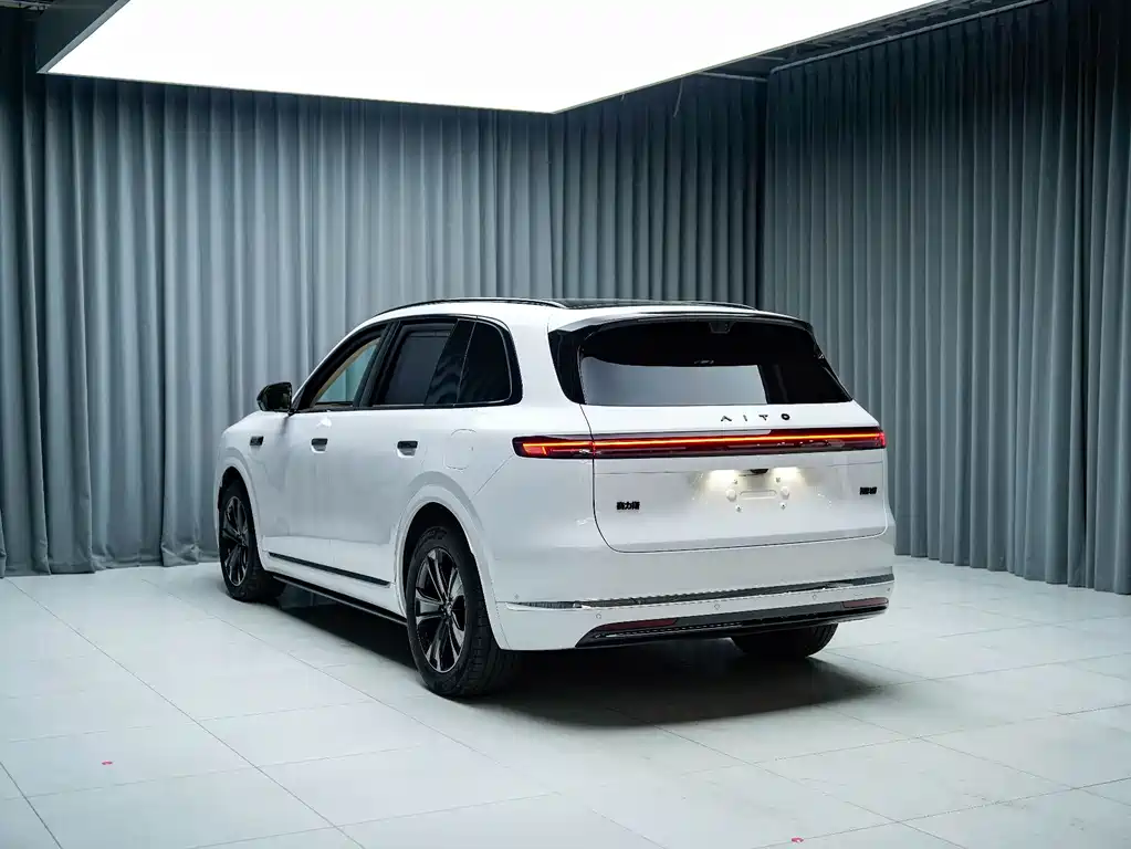 AITO AITO M7 — миниатюра 9