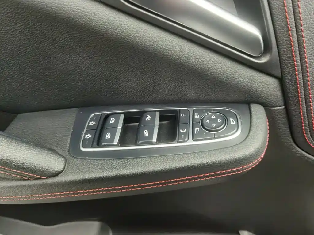 BYD Tang New Energy — миниатюра 9