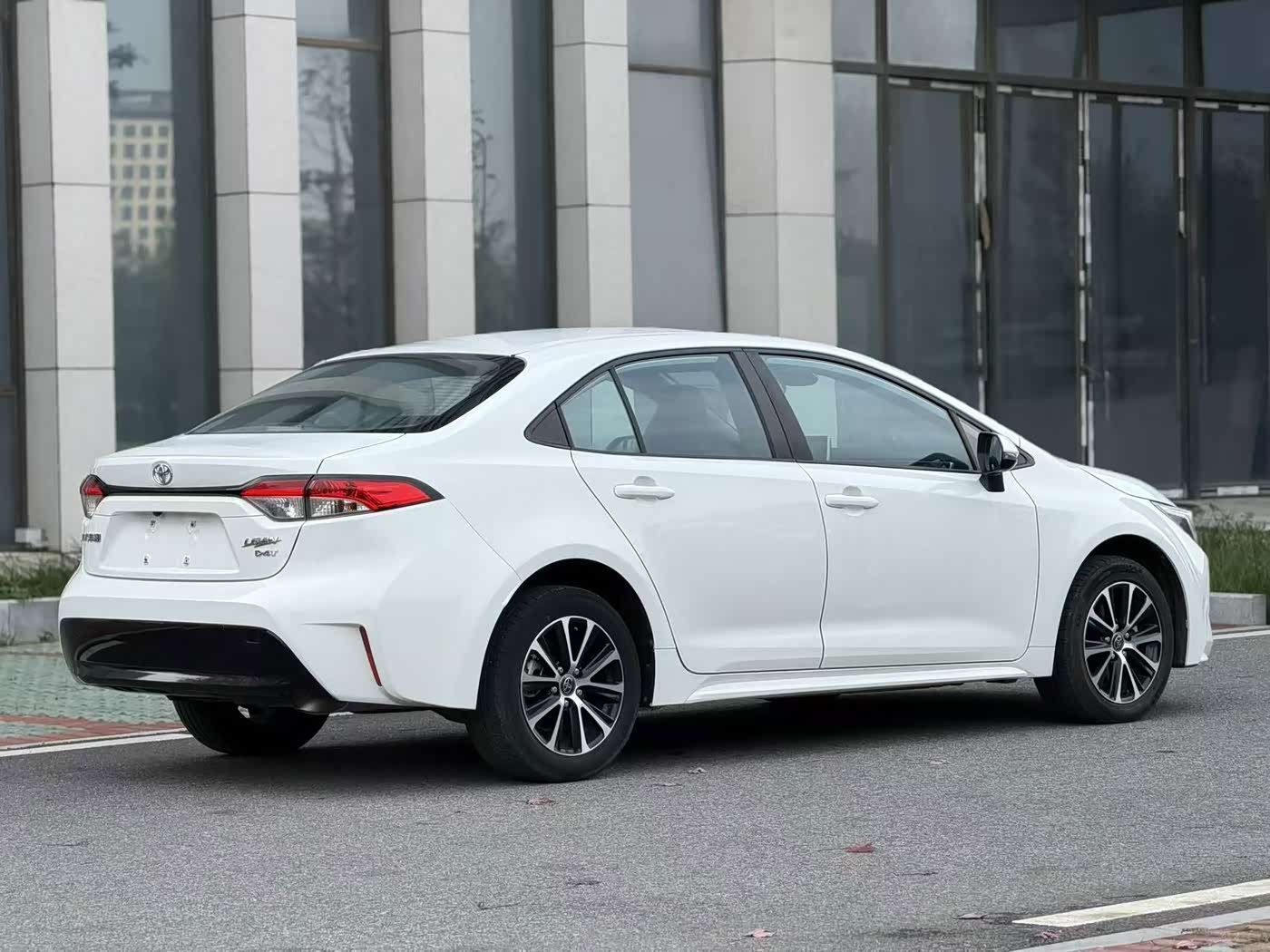 Toyota Levin 1.2 л 2024 г. Белый, пробег 38000 км