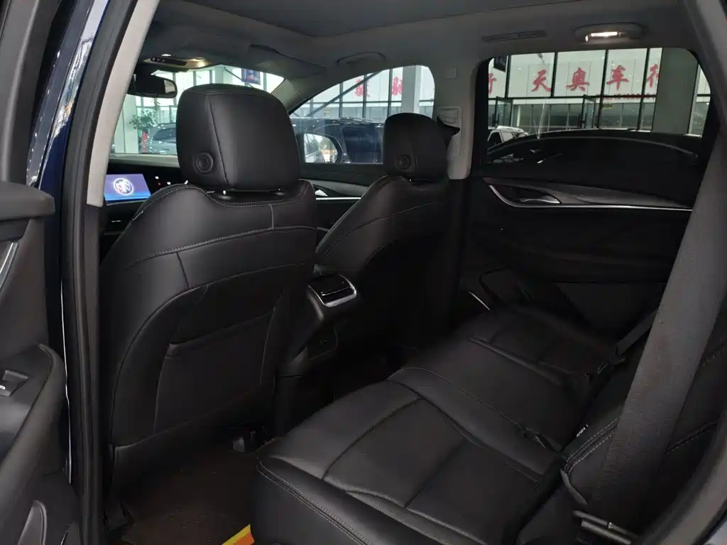 Buick Enclave — миниатюра 14