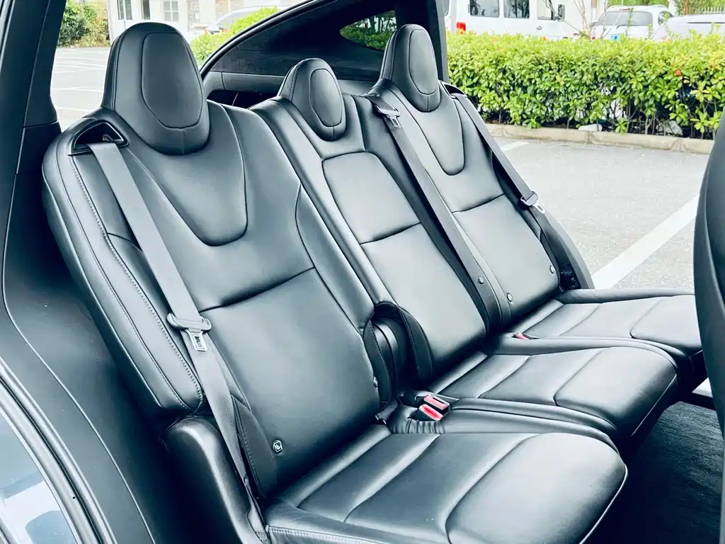 Tesla Model X — миниатюра 18