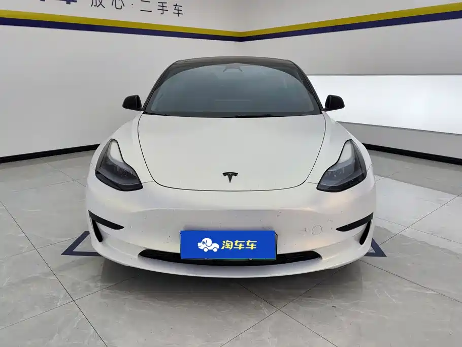 Tesla Model 3 — миниатюра 2