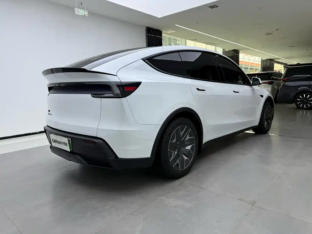 Tesla Model Y L — фотографии объявления, Фото 16