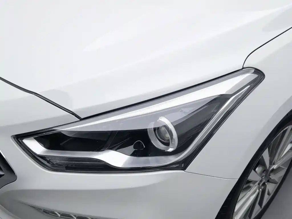 Hyundai Mistra — миниатюра 7