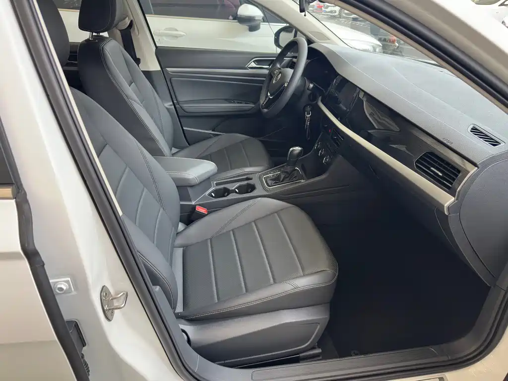 Volkswagen Lavida — миниатюра 11