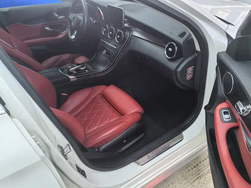 Mercedes-Benz C-Class — миниатюра 3