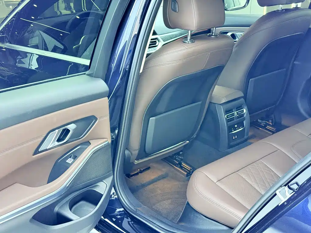 BMW 3 Series — миниатюра 8