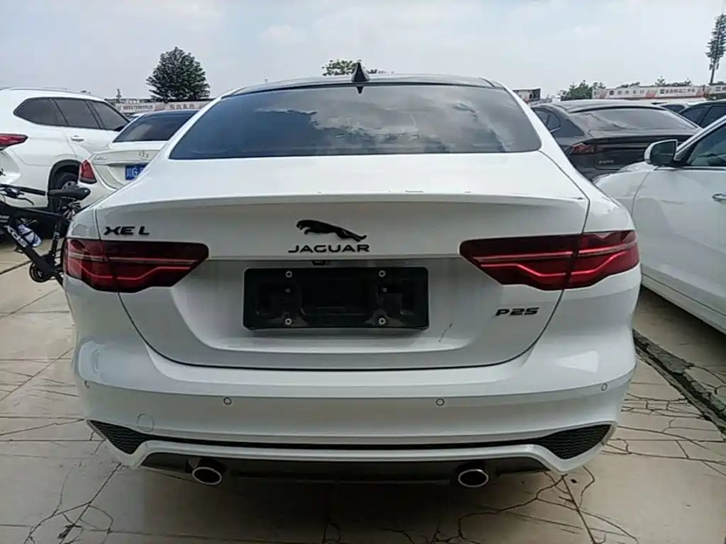 Jaguar XEL — миниатюра 6