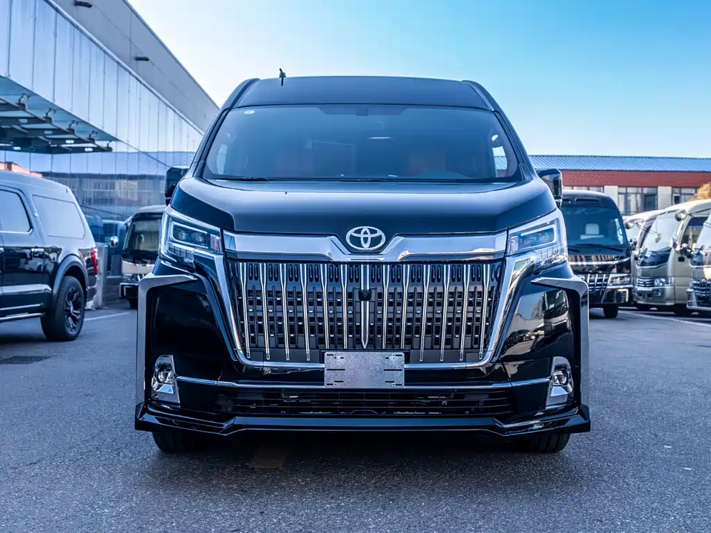 Toyota Hiace 2024