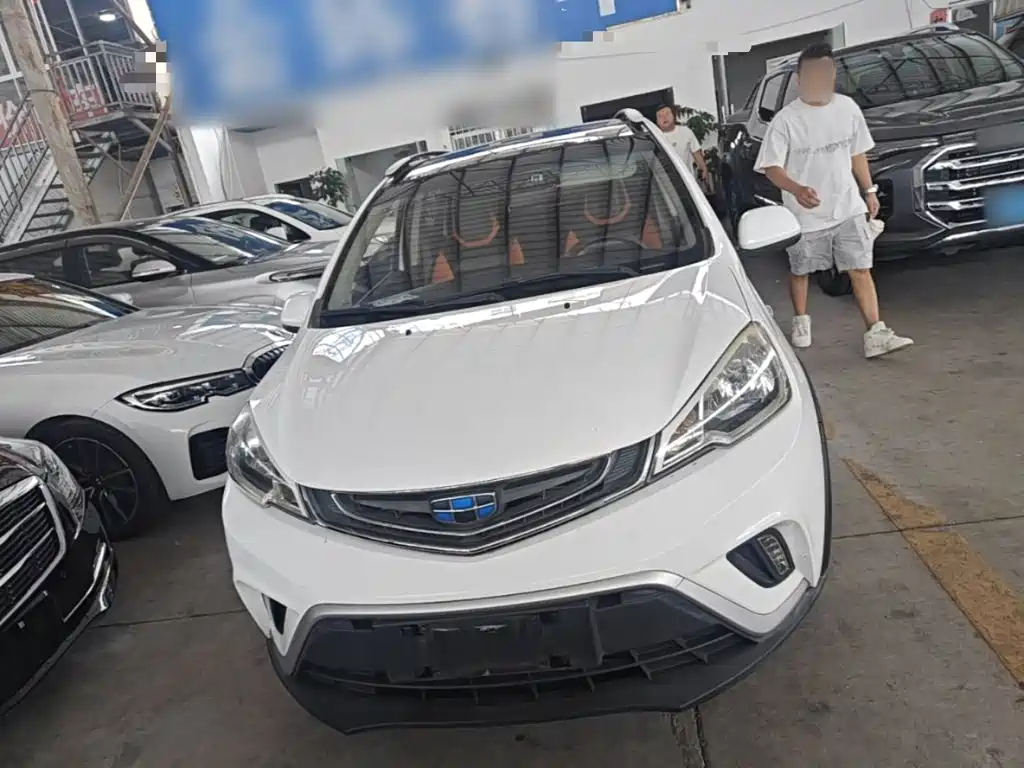 Geely Vision X1 — миниатюра 3
