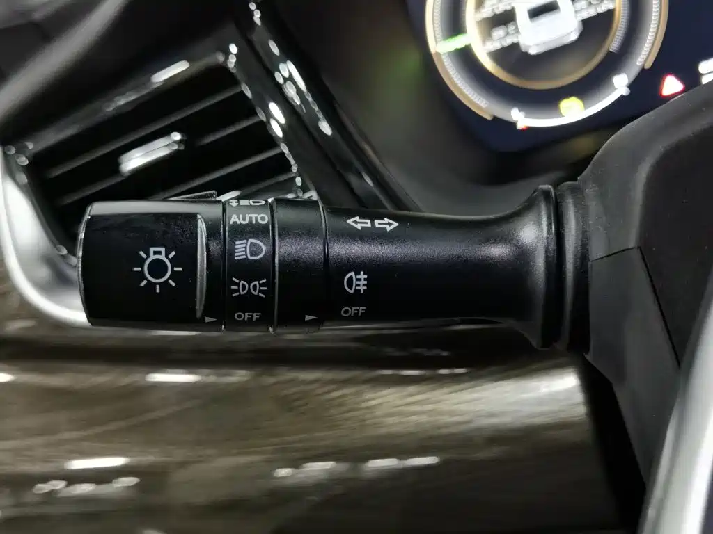Geely Borui Hybrid — миниатюра 21