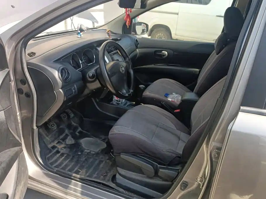 Nissan Livina — миниатюра 9