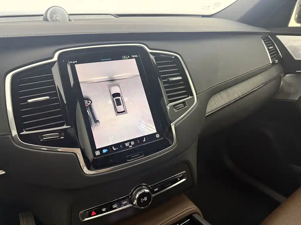 Volvo XC90 2024 B6 Luxury 7 мест