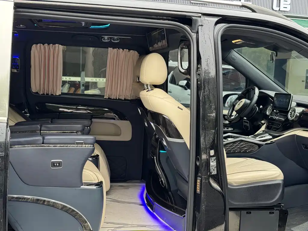 Mercedes-Benz Vito — миниатюра 11
