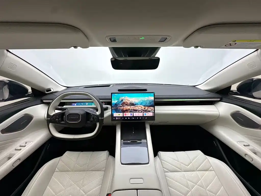 Lynk & Co 10 — миниатюра 4