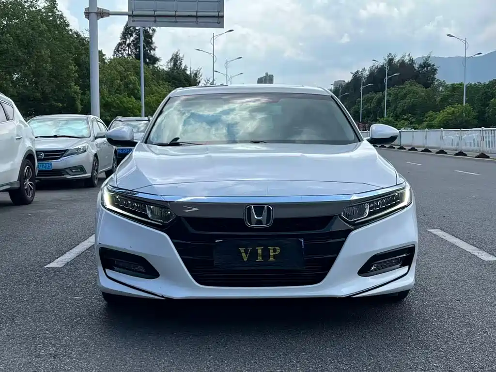 Honda Accord 2018 260TURBO Elite V