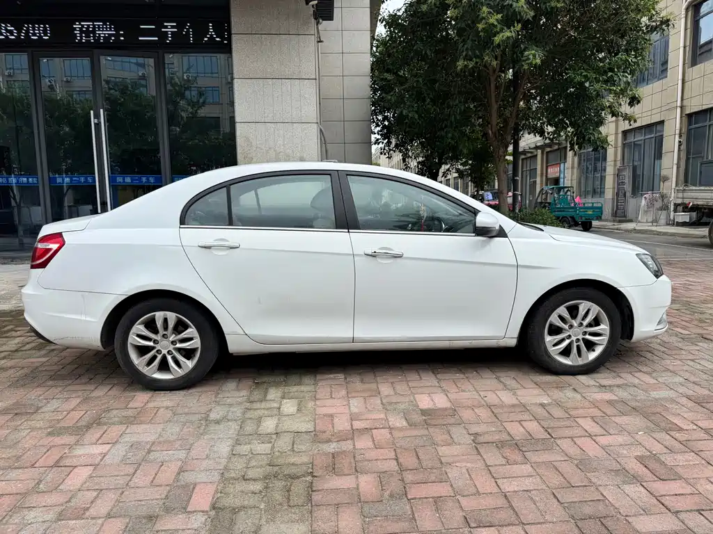 Geely Emgrand 2015 1.3T MT