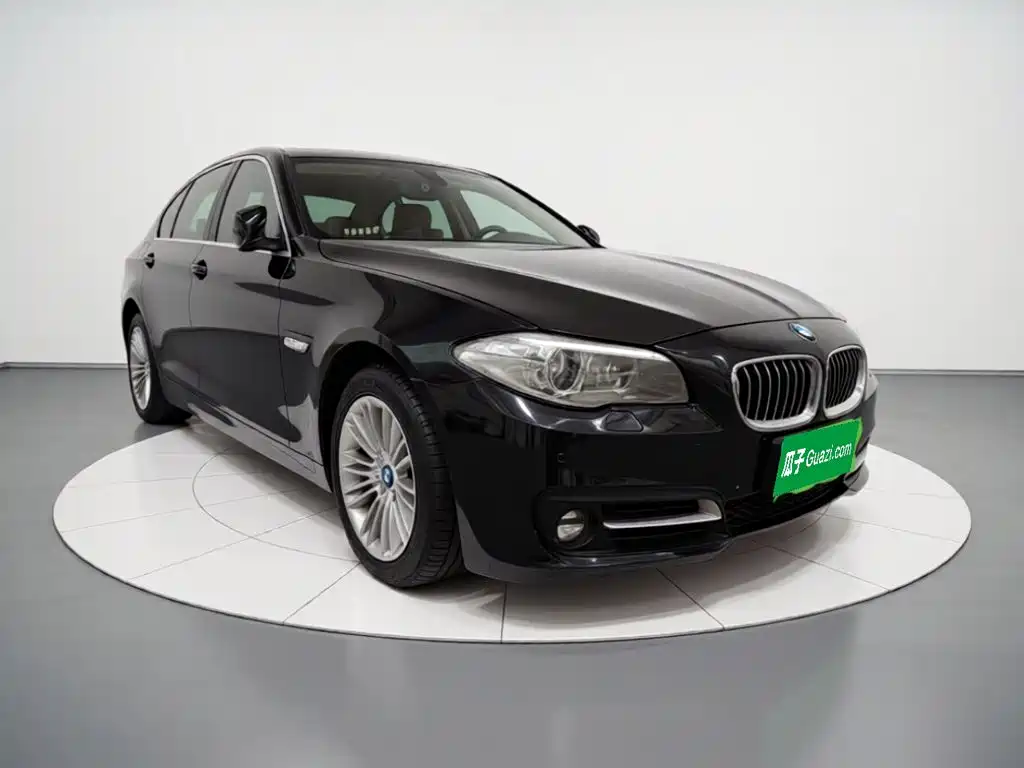 BMW 5 Series — миниатюра 3