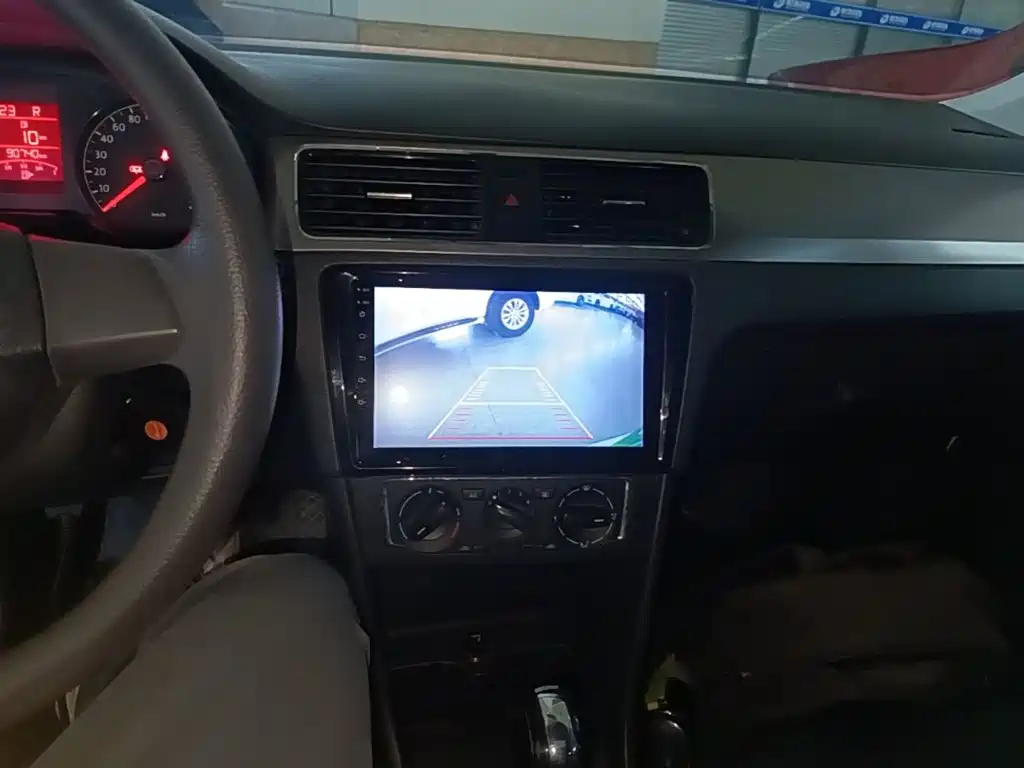 Volkswagen Santana — миниатюра 13