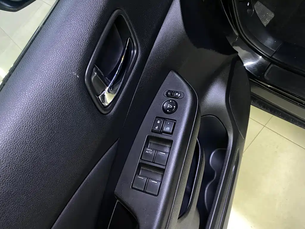 Honda CR-V — миниатюра 15