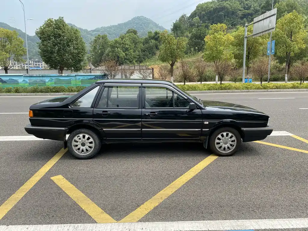 Volkswagen Santana Classic — миниатюра 7