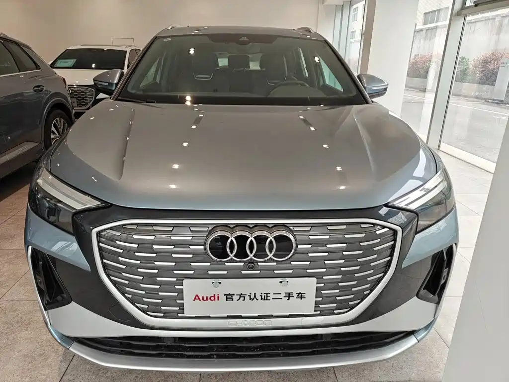 Audi Q4 e-tron — миниатюра 2